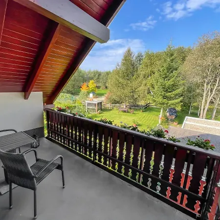 In Ruhiger Waldrandlage 아파트 Bärenstein