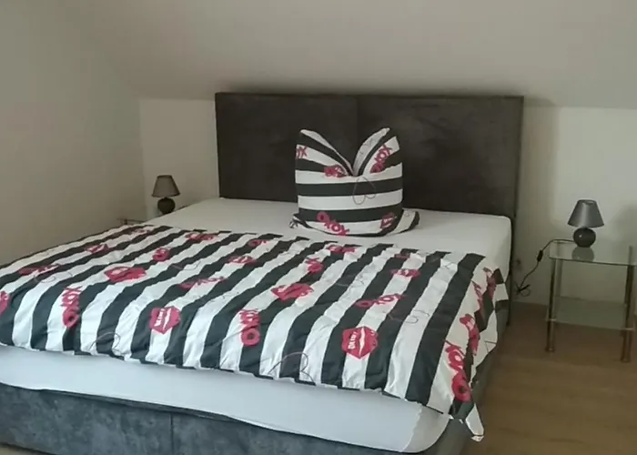 In Ruhiger Waldrandlage شقة *